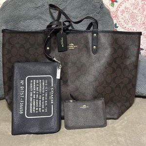 SOLD!!! Cross posted Coach signature City Reversible tote,